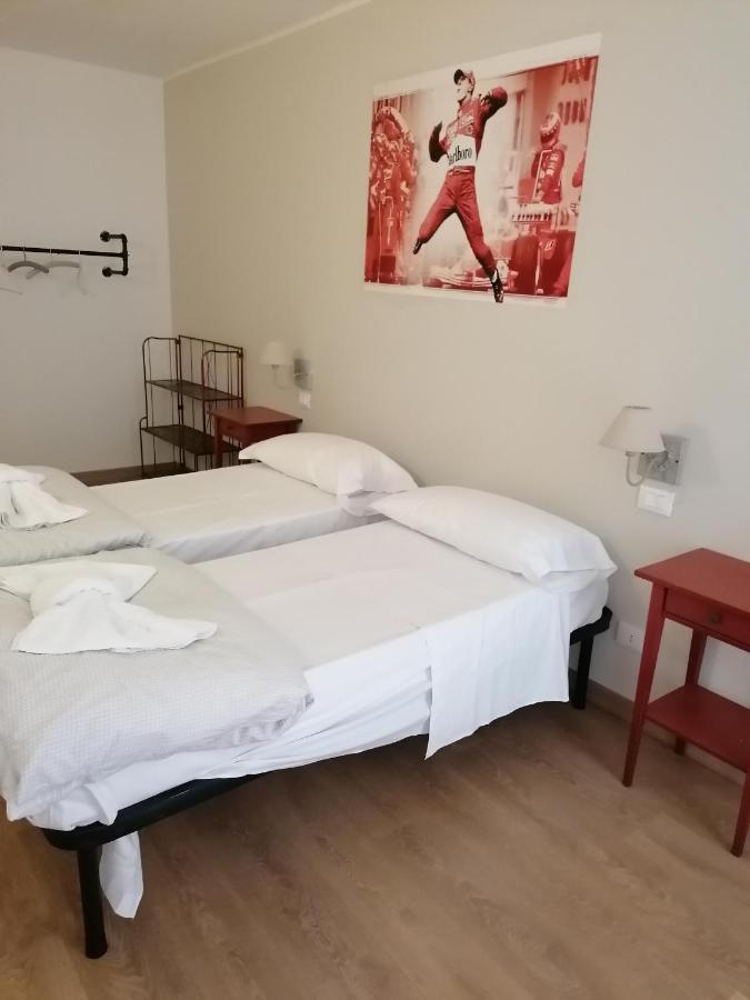 Ferrari Formula 1 Hotel Orio al Serio Luaran gambar
