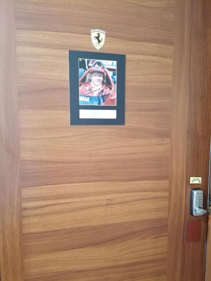 Ferrari Formula 1 Hotel Orio al Serio Luaran gambar