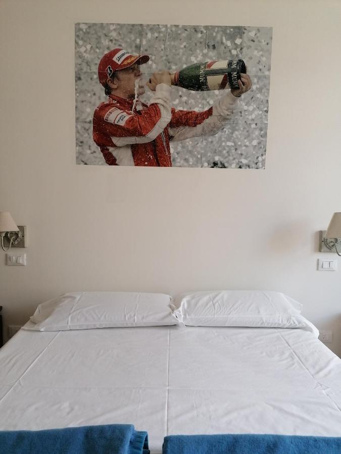 Ferrari Formula 1 Hotel Orio al Serio Luaran gambar